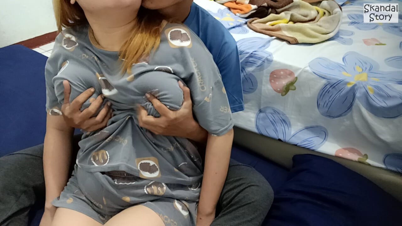 Seducing the Stepsister to Push: Asian Porn feat. Friska Natali