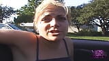 Tish reitet in meinem Cabrio um Titten herum snapshot 5