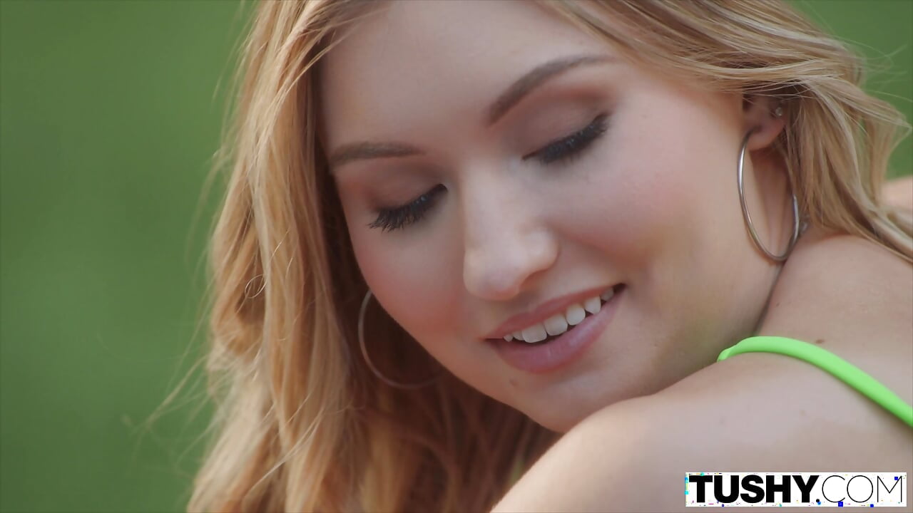 Stunning model Emma Sirus has passionate anal with Oliver Flynn