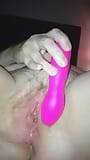 Minha garota brinca com sua buceta com vibrador até o orgasmo chegar snapshot 4