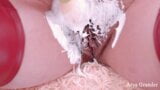 Сексуальная волосатая киска, милфа Arya Grander бреет ее сексуальную киску snapshot 4