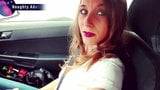 Trailer: mamada descuidada en coche snapshot 1
