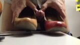 Zapato follado de japoneses compañeros de trabajo zapatos gastados snapshot 11