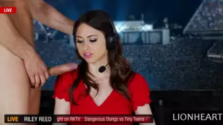 Nachrichtenreporterin im Live-TV gefickt | xHamster