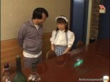 Vollbusige japanische Teenagerin lutscht Schwanz snapshot 2