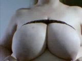 BBW joue aux seins snapshot 5