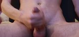 Plná masturbace mužské sólo (sperma na těle snapshot 4