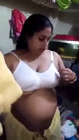 계모의 누드 셀카 | xHamster