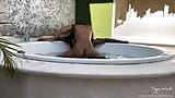 Novia de GRAN CULO es follada por una gran bbc en un jacuzzi al aire libre -amateur couple- Nysdel snapshot 16