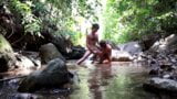 Casal gostoso fodendo na selva - sexo ao ar livre snapshot 20