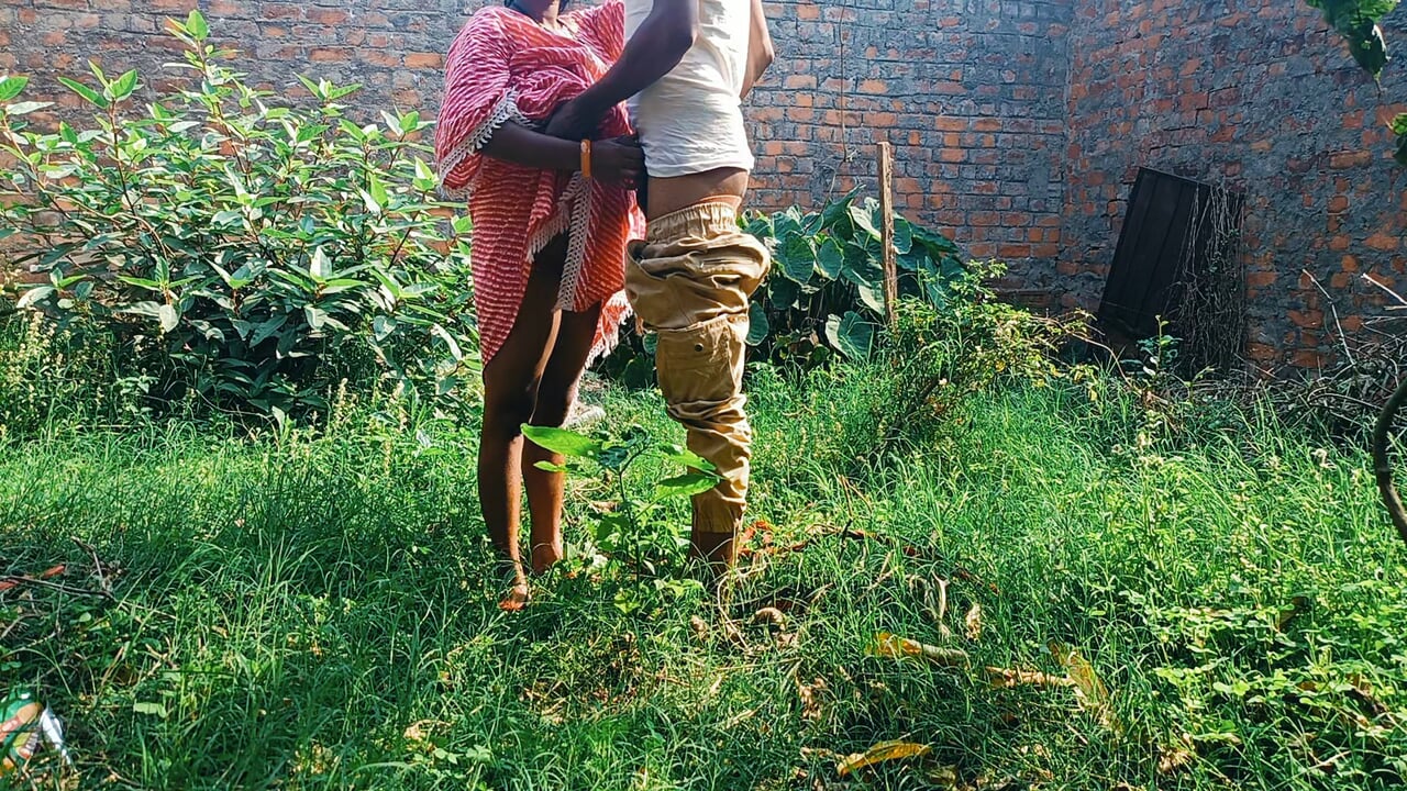 Indiana meia-irmã é fodida por seu meio-irmão real ao ar livre sexo vídeo