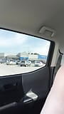 Шлюха на парковке в Walmart. snapshot 1