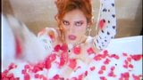 Bella Thorne - solitaire (édité) snapshot 4