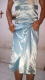 シルキーサテンの花嫁介添人ドレスは自慰行為と絶頂に使われる snapshot 16