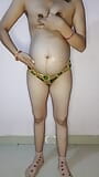 Danse nue montrant sa chatte - bhabhi enceinte snapshot 8