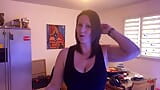 POV-treffen, striptease, handjob, blowjob und sex mit einer molligen MILF snapshot 2