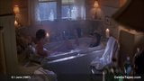 Rondborstige beroemdheden - Demi Moore naakt onder de douche snapshot 2