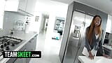 Kinsley Karter, agent immobilier à forte poitrine, arrive enfin à goûter une bite blanche bien dure - Teamskeet snapshot 8