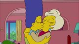 Simpsonowie - Lindsey Naegle Pocałunek Marge Simpson snapshot 2