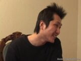 Une MILF japonaise jouée gémit pour une bite snapshot 1