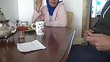 CHOUHA!! FADIHA!! Ich zeige meinen schwanz der marokkanischen oma meines freundes!! snapshot 6