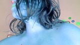 アバターのNa'viが青いマンコを揺らして青い乳首をしゃぶる snapshot 3