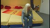 junge blonde teens bei selbstbefriedigung mit dildo gefilmt snapshot 1