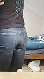 Моя худенькая задница в джинсах принимает хуище snapshot 1