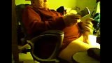 Kakek membelai di webcam snapshot 9