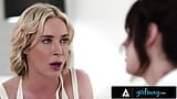 Girlsway - hetero-bffs machen lesben, nachdem sie von e-mail verflucht wurden! Hart, verschwitzt fingern &scissoring snapshot 6