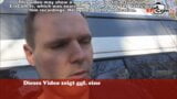 Миниатюрная немецкая юная блондинка-проститутка встречает пользователя в машине и трахает его в видео от первого лица snapshot 1