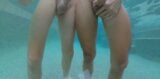 Sesso in piscina snapshot 4