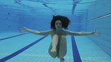 Calde tette Katy Soroka ragazza bruna sott&#39;acqua nuda snapshot 14