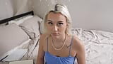 Blonde tiener met perfect lichaam krijgt haar mooie gezicht bedekt met stiefvader's sperma snapshot 3