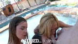 Lubed - tres adolescentes disfrutan de una fiesta en la piscina snapshot 7