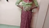 Ινδό καυτό κορίτσι γαμήθηκε από τον συμμαθητή της σε όρθια θέση στην κρεβατοκάμαρά της snapshot 1