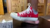 Aplastamiento de bolas con mandriles converse rojos snapshot 11