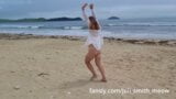 Juli_smith_meow halk plajında mikro bikinili snapshot 6