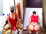 Klassischer striptease, kleid und rotes höschen snapshot 5