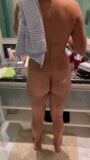 Moglie mora, 49 anni, esce dalla doccia mostrando il suo corpo succulento snapshot 2