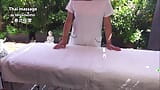 Echte Thai-Massage mit Happy End draußen snapshot 2