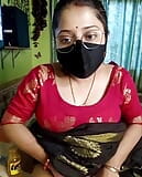 Lisa bhabi apne boyfriend ko video call par chut dikhai snapshot 6