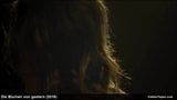 Adele haenel &amp; hannah herzsprung 누드 &amp; 핫한 도기 스타일 섹스 snapshot 9