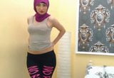 Sexy arab muslim dancing in Hijab snapshot 1