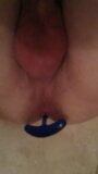 Een paar blauwe ballen uit mijn strakke gaatje duwen ... snapshot 2