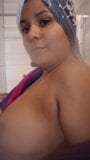 Gros seins naturels qui rebondissent snapshot 2