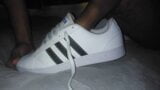 Follando y corrida en mi zapatilla adidas snapshot 9