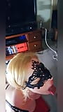 Hotblondygirl gibt pov-blowjob auf den knien - sperma im mund, gesichtsbesamung snapshot 16