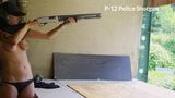 डेनिएला कास्टिक, एक बड़ी बंदूक के साथ प्लेबॉय लड़की snapshot 13