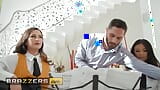 Lulu Chu y Jasmine Wilde aman tragar la polla de su maestro y distraerlo de su práctica de concierto - brazzers snapshot 2